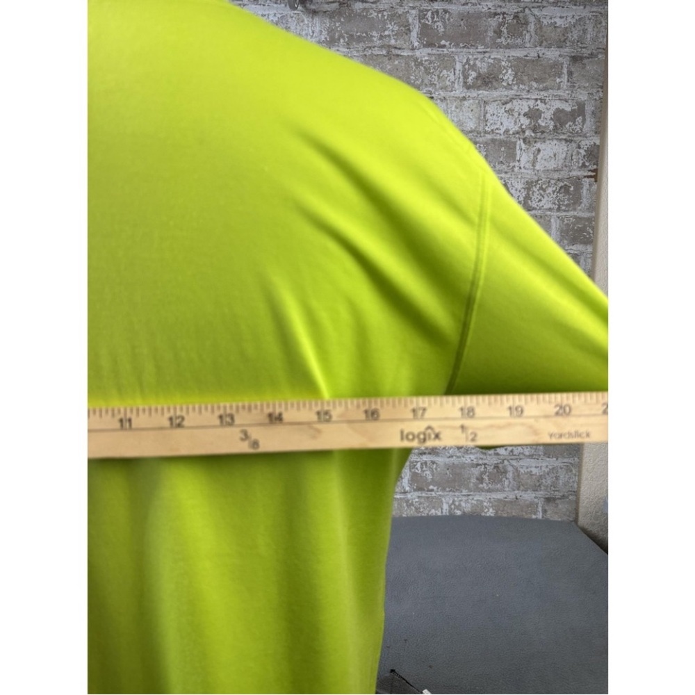 Lululemon Shirt Womens 10 Neon Green Short Sleeve Split Hem Athletic Gym Top - Picture 6 of 7